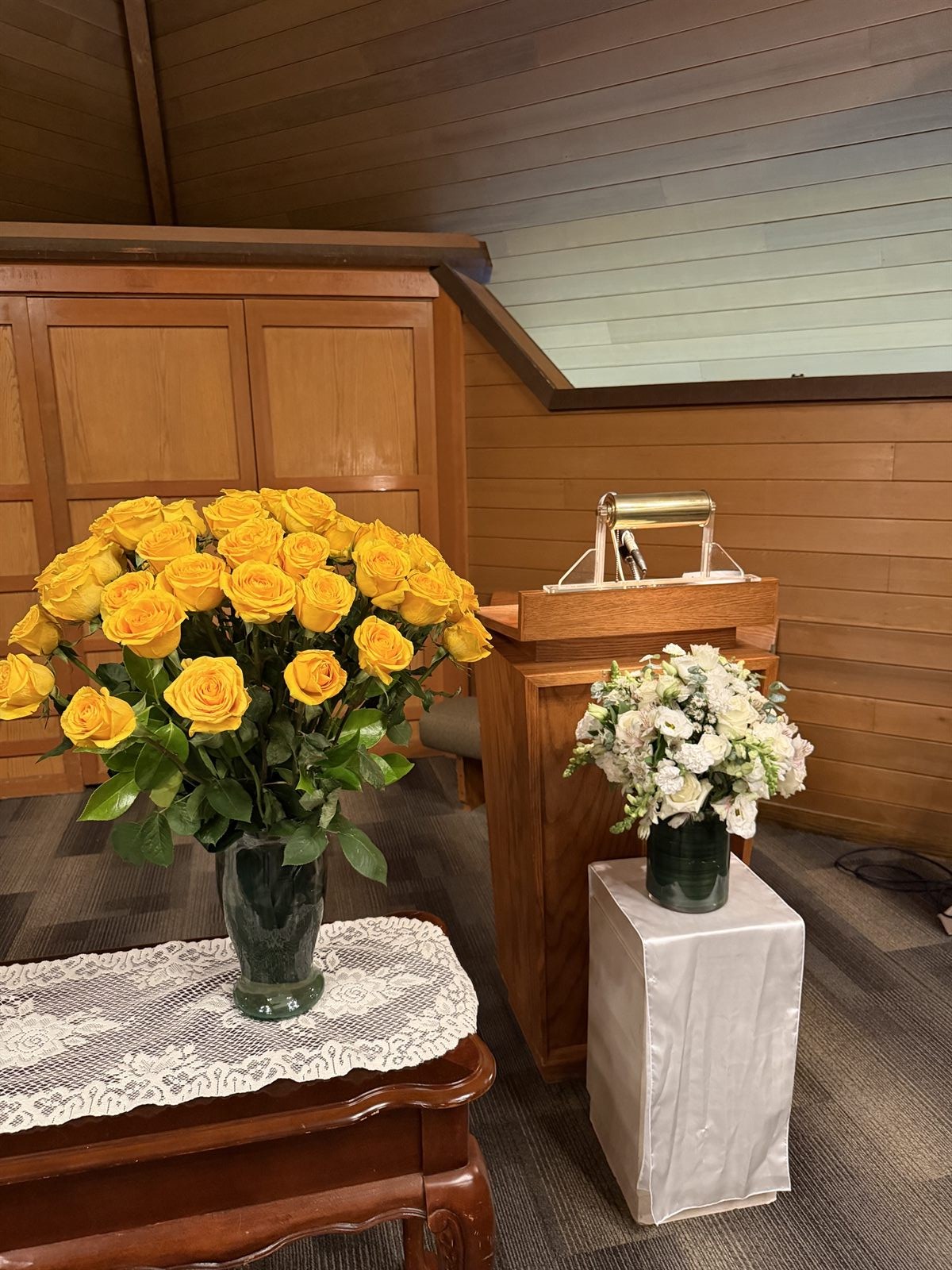 Venue floral setup yellow and white